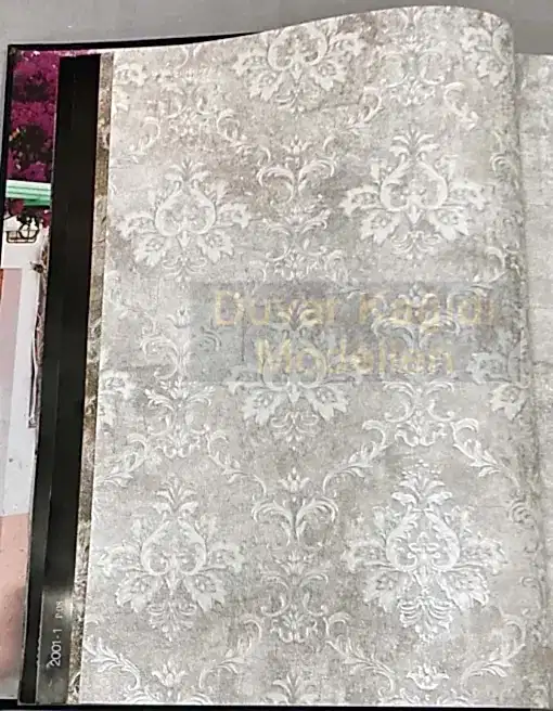 Vertu Milas 2001-3 Duvar Kağıdı Açık Gri Damask Desenli